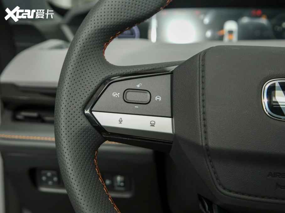 2022���L��UNI-V 1.5T ׿Խ��