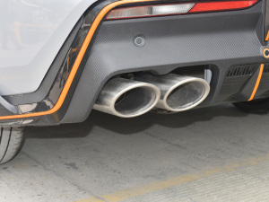 2022款1.5T 运动版 排气管