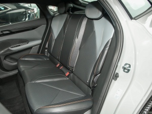 2022款1.5T 卓越型 后排座椅