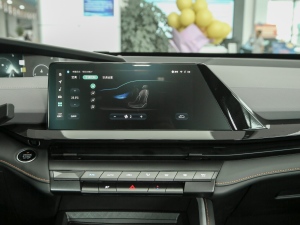 2022款1.5T 卓越型 中控台