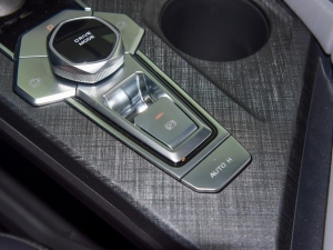 2022款1.5T 卓越型 驻车制动器