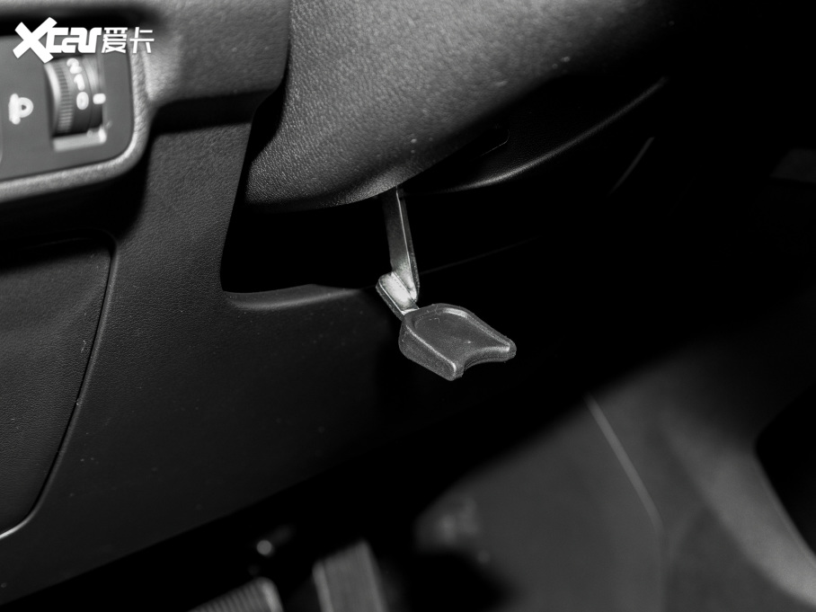 2022L(zhng)UNI-T 1.5T Ş