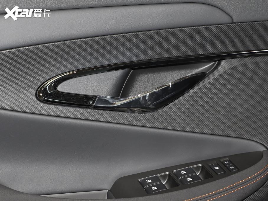 2022LUNI-T 2.0T \(yn)(dng) I(lng)