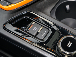 20222.0T \Ӱ F v܇Ƅ