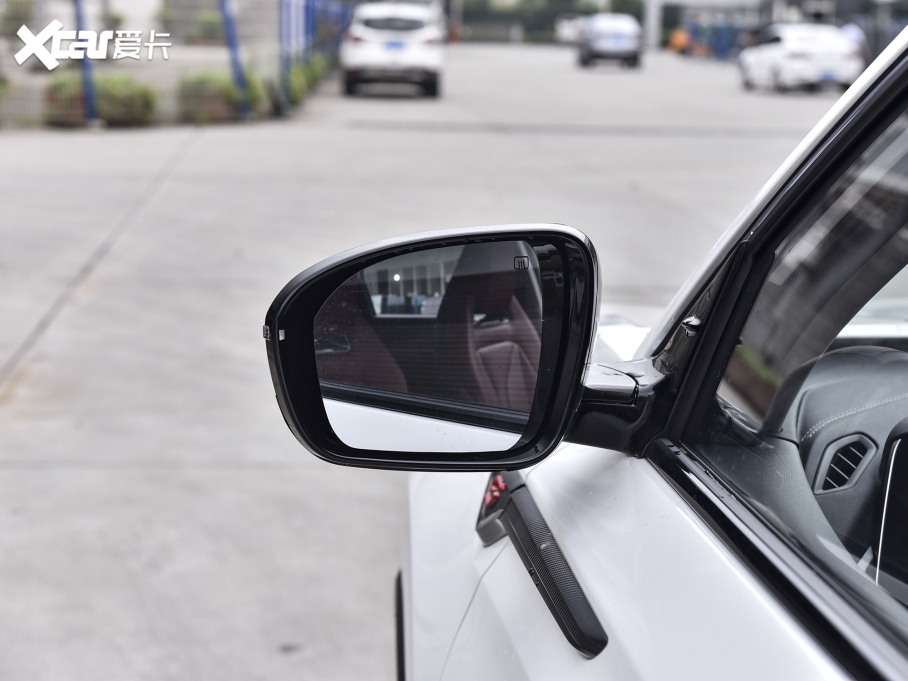 2022LCS75 PLUS 2.0T ԄI