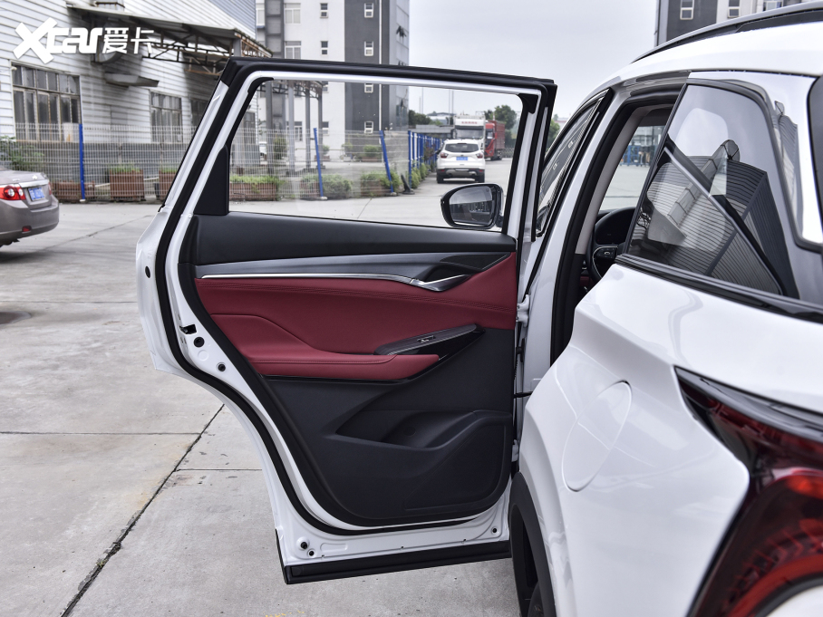 2022LCS75 PLUS 2.0T ԄI