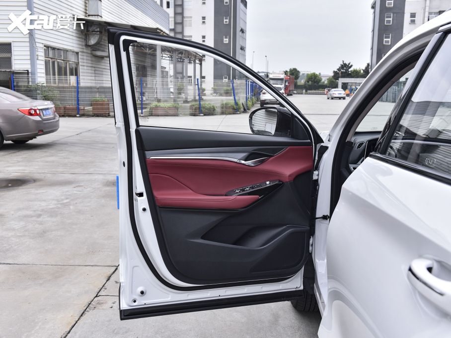 2022LCS75 PLUS 2.0T ԄI