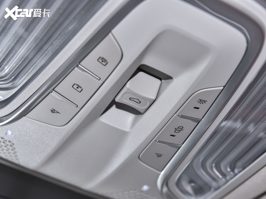 2022LCS75 PLUS 2.0T ԄI