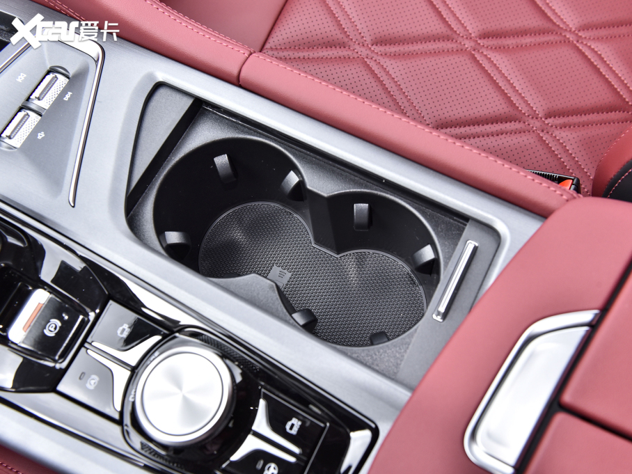 2022L(zhng)CS75 PLUS 2.0T Ԅ(dng)Ş