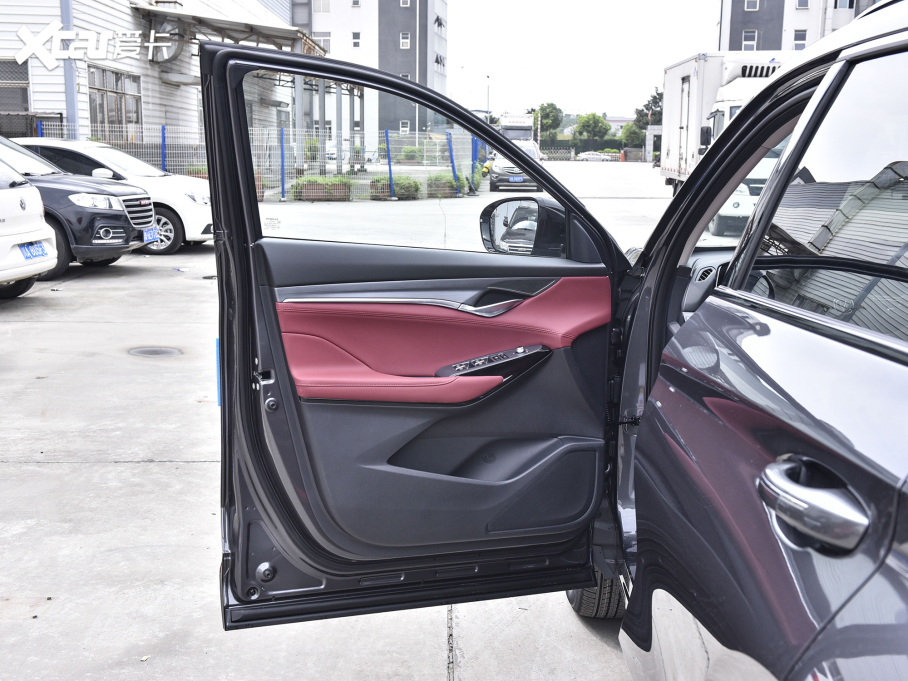 2022LCS75 PLUS 2.0T ԄŞ