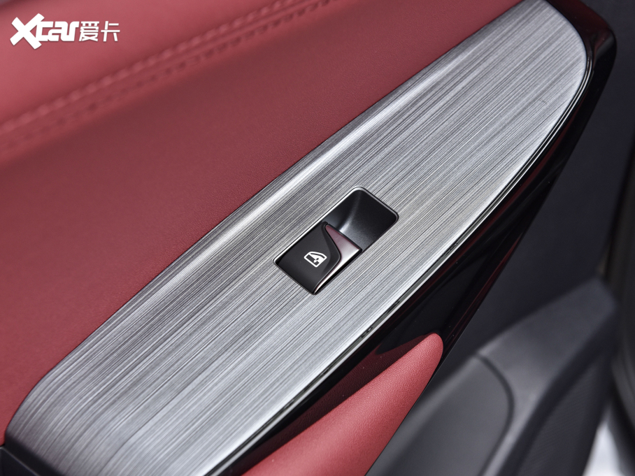 2022L(zhng)CS75 PLUS 2.0T Ԅ(dng)Ş