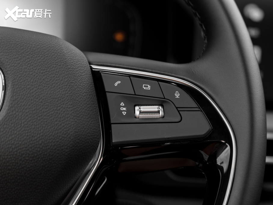 2022LCS75 PLUS 1.5T ԄӾӢ