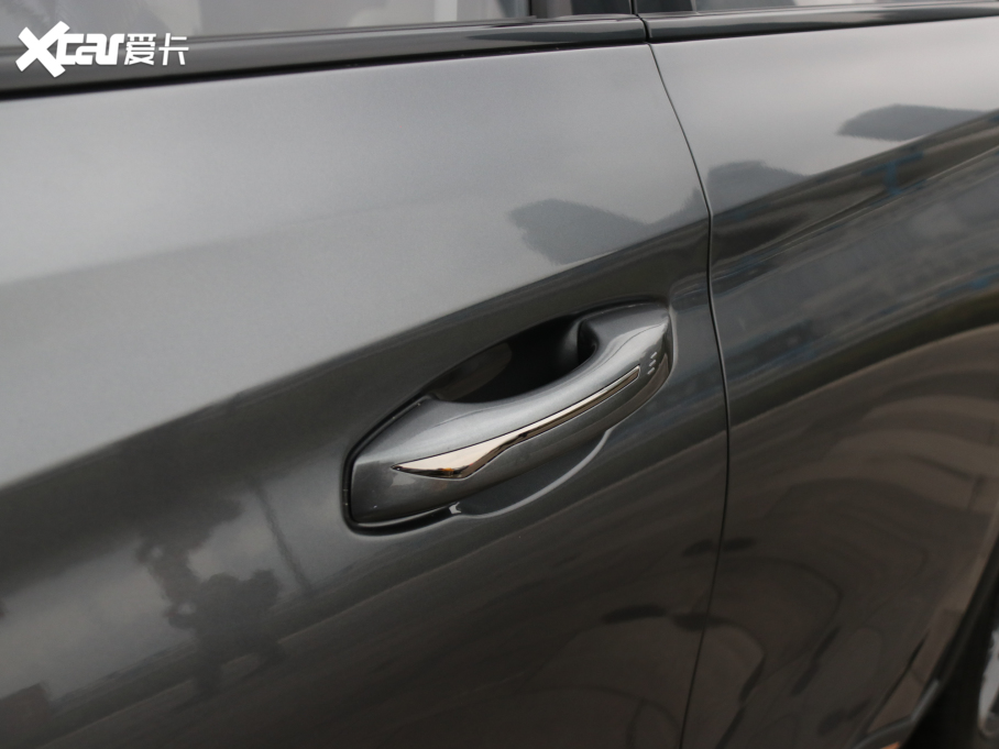 2022LCS75 PLUS ڶ 2.0T ԄŞ