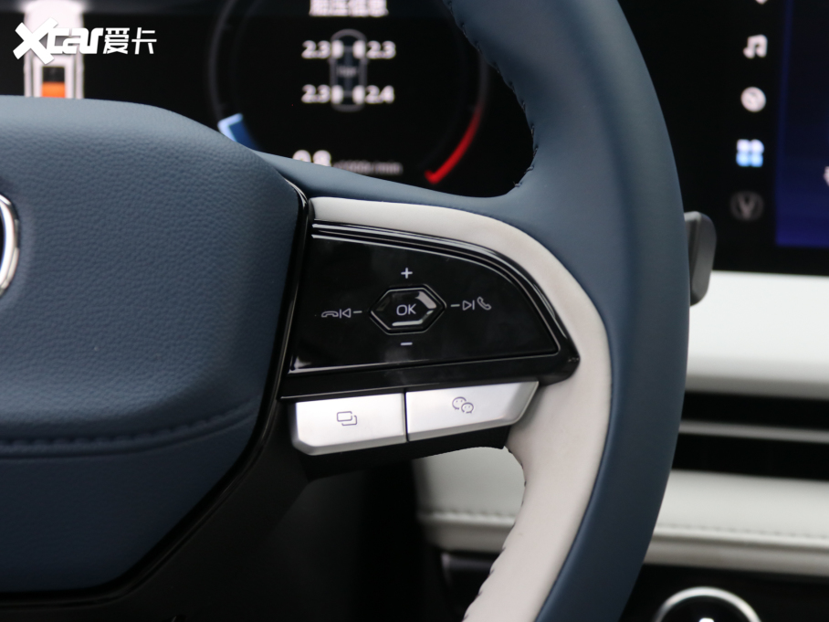 2022L(zhng)CS75 PLUS ڶ 2.0T Ԅ(dng)Ş