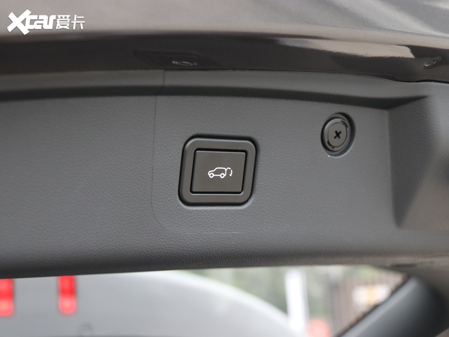 2022LCS75 PLUS ڶ 2.0T ԄŞ