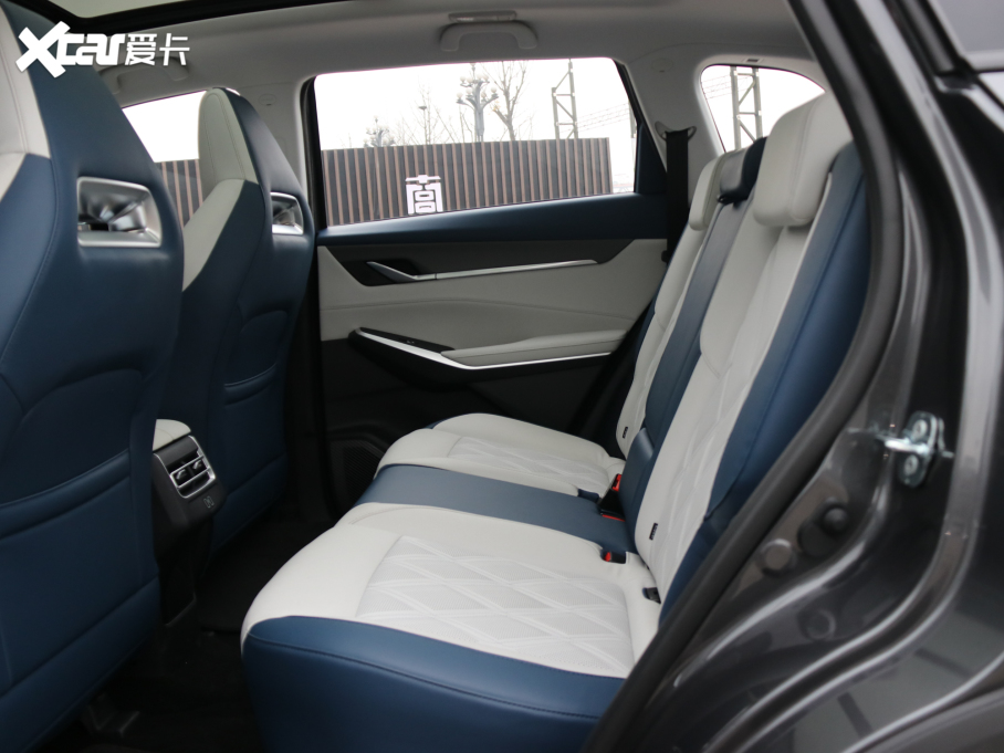 2022LCS75 PLUS ڶ 2.0T ԄŞ