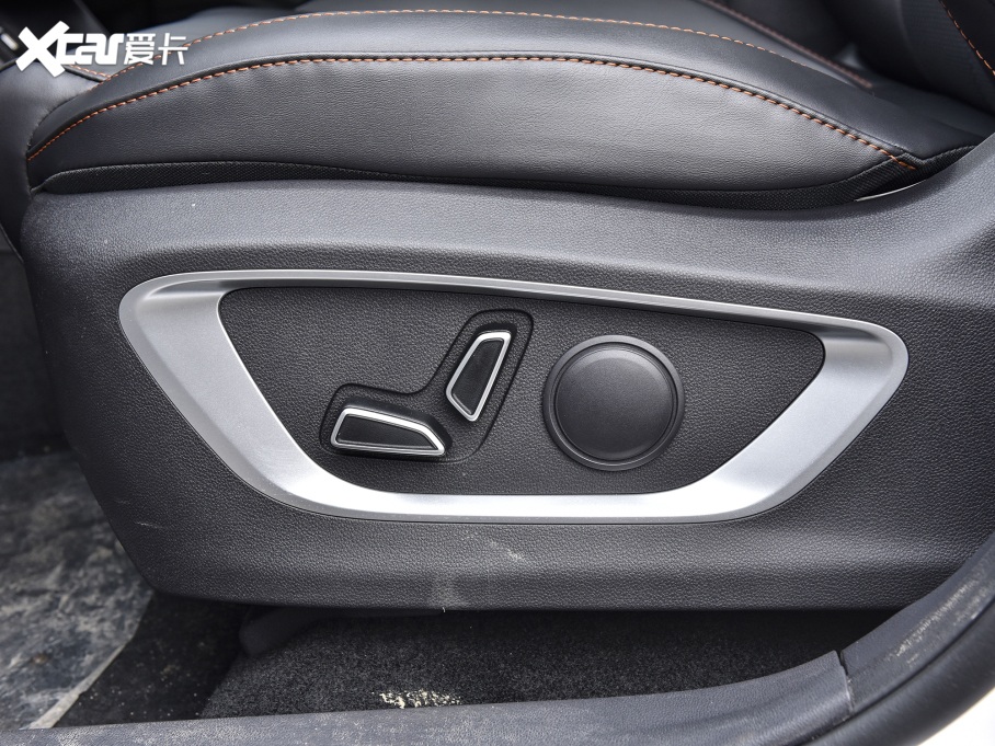 2022���L��CS75 PLUS �ڶ��� 2.0T �Ԅ��I����