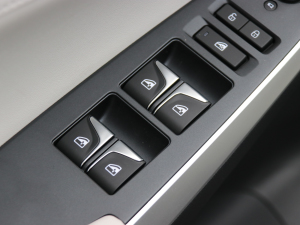 2022ڶ 2.0T ԄŞ {܇ƅ^	