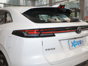 2022款1.5T 卓越型 尾灯