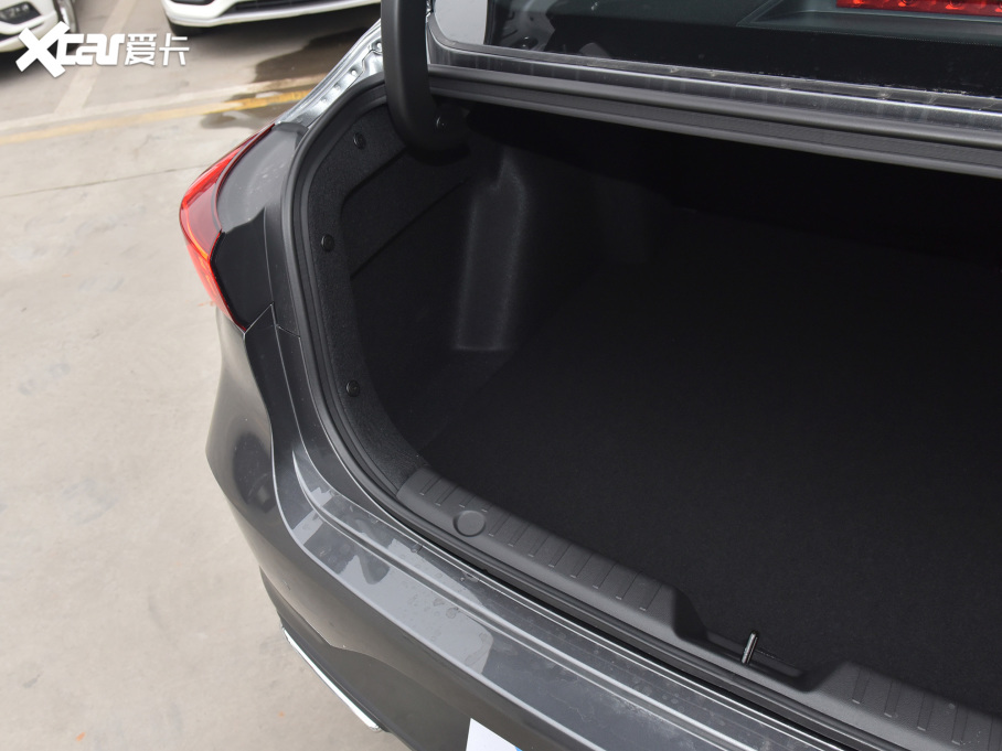 2022݄ PLUS {LNE 1.4T GDI DCTŞ