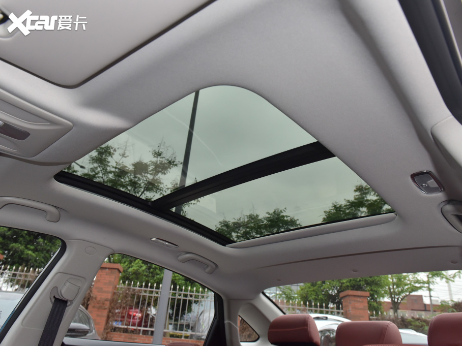 2022݄ PLUS {(ln)LNE 1.4T GDI DCTŞ