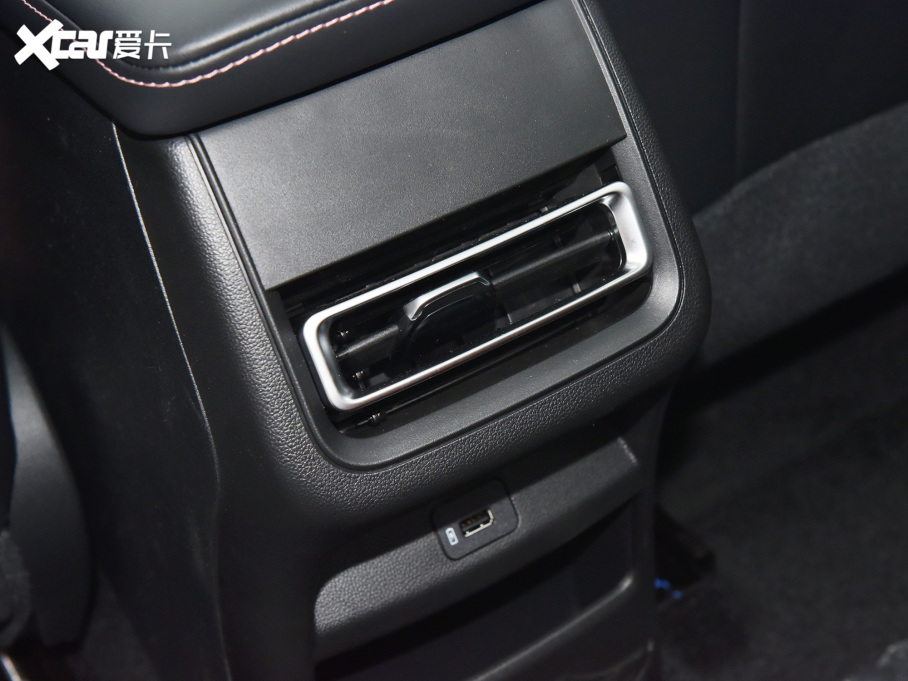 2022݄ PLUS {LNE 1.4T GDI DCTŞ