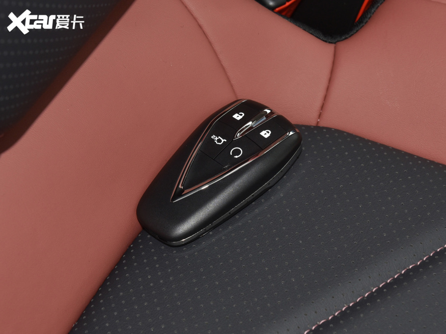 2022݄ PLUS {LNE 1.4T GDI DCTŞ