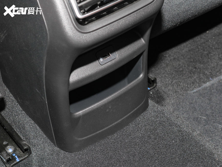 2022���݄� PLUS �{�LNE 1.4T GDI DCT���F��