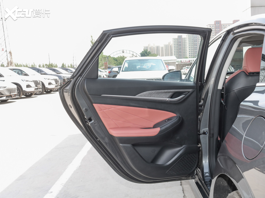 2022݄ PLUS {LNE 1.4T GDI DCTF