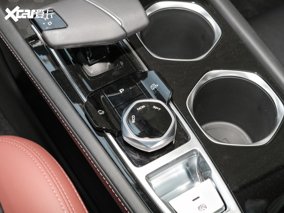 2022���݄� PLUS �{�LNE 1.4T GDI DCT���F��