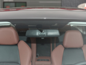 2022PLUS {LNE 1.4T GDI DCTŞ ^