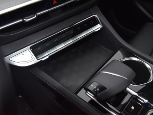 2022PLUS {LNE 1.4T GDI DCTŞ g