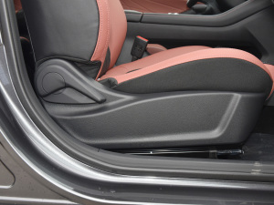 2022PLUS {LNE 1.4T GDI DCTŞ g