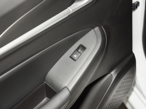 2022款PLUS 1.6L GDI CVT豪华型 后排车窗控制区