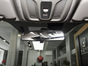 2022款PLUS 1.6L GDI CVT豪华型 车内后视镜