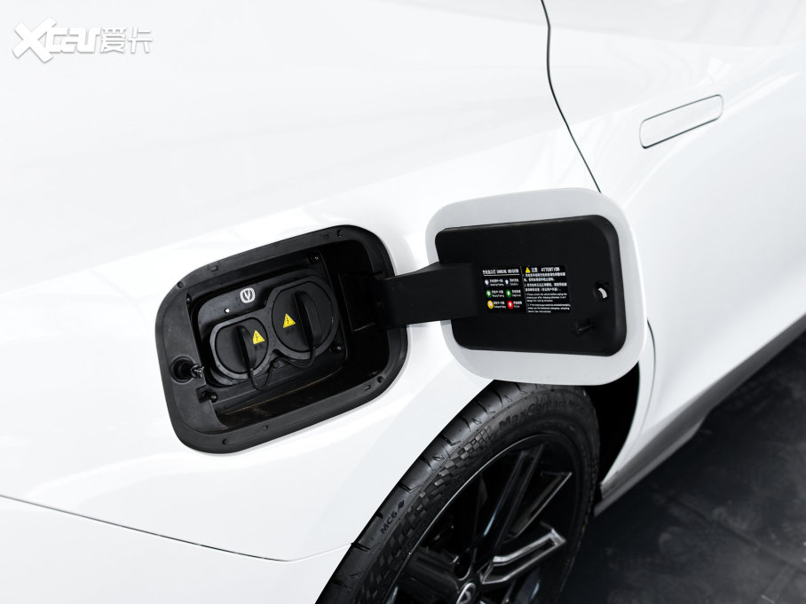 2023LUNI-V iDD 1.5T 113km ǿ