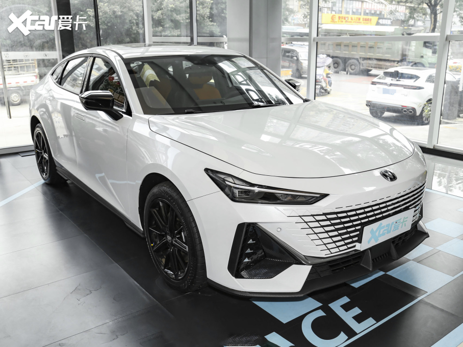 2023LUNI-V iDD 1.5T 113km Ȥ