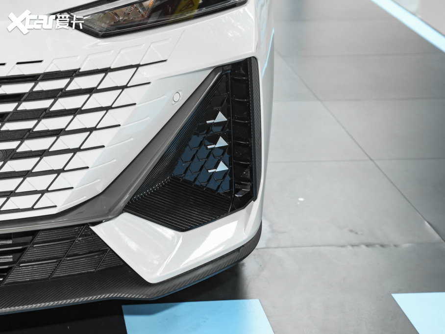 2023LUNI-V iDD 1.5T 113km Ȥ