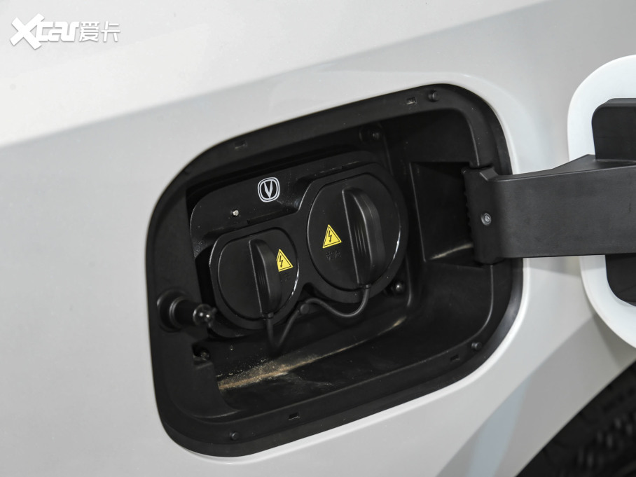 2023LUNI-V iDD 1.5T 113km Ȥ