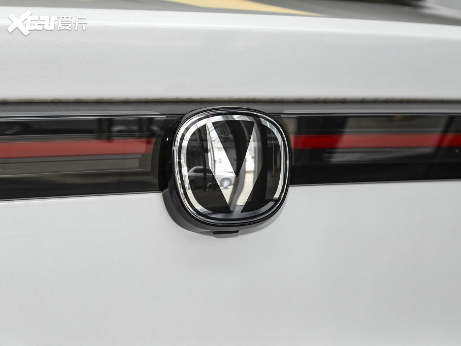 2023LUNI-V iDD 1.5T 113km Ȥ