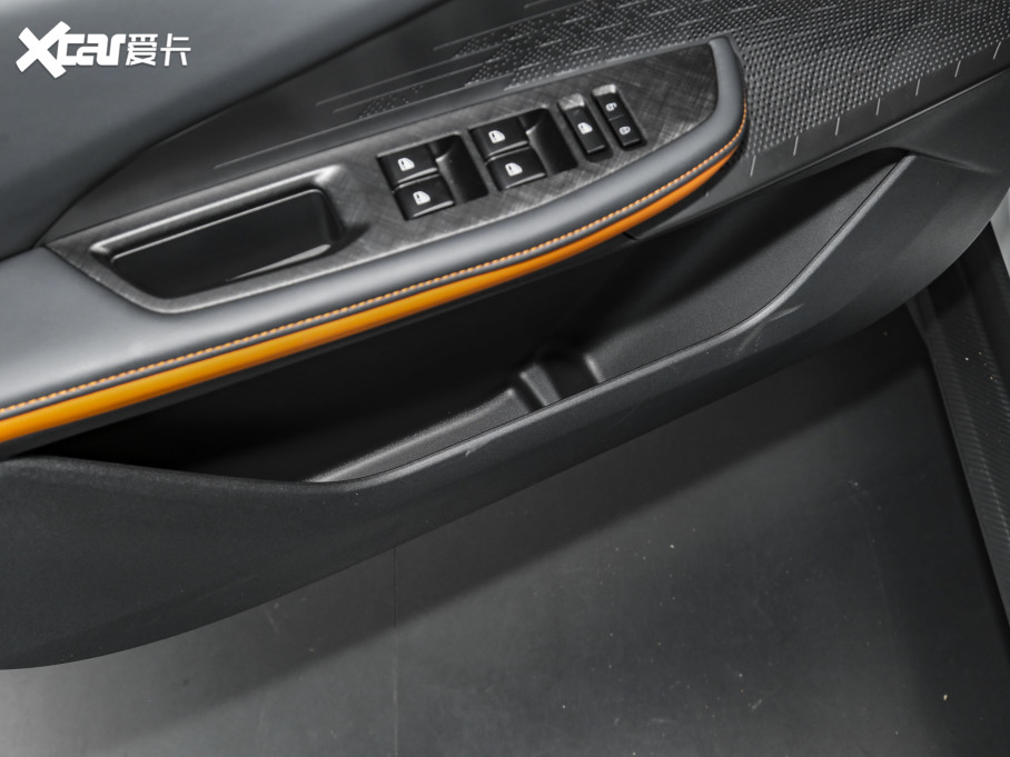 2023LUNI-V iDD 1.5T 113km Ȥ