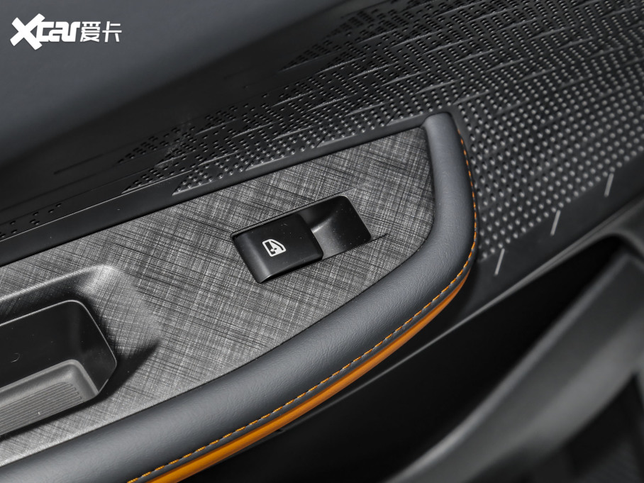 2023LUNI-V iDD 1.5T 113km Ȥ