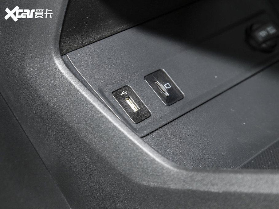 2023L(zhng)UNI-V iDD 1.5T 113km Ȥ