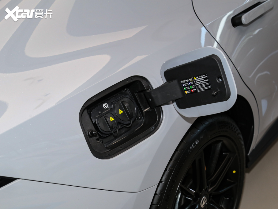 2023LUNI-V iDD  iDD 1.5T 113kmȤͣw棩