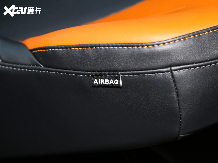 2023LUNI-V iDD  iDD 1.5T 113kmȤͣw棩