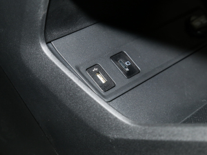 2023 iDD 1.5T 113kmȤͣw棩 п؅^(q)