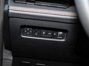 2023 iDD 1.5T 113kmȤͣw棩 п؅^(q)