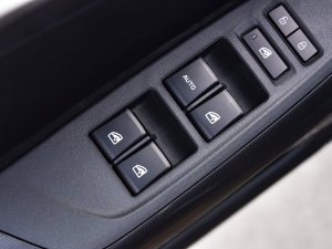 2023{LNE 1.5T GDI DCTF п؅^