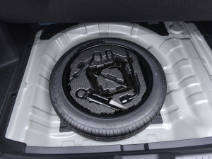 2023款蓝鲸NE 1.5T GDI DCT尊享型 备胎