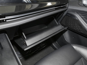 2023款1.5T 135km 智趣型 手套箱